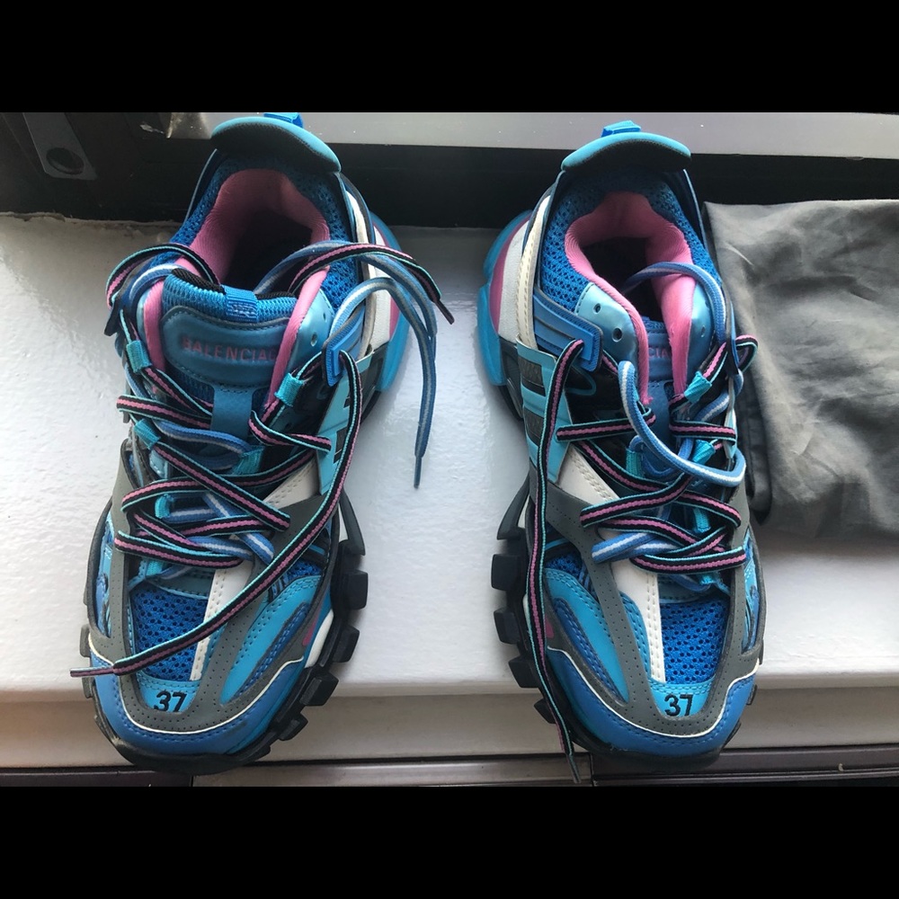Size 37 balenciaga sneakers!!!